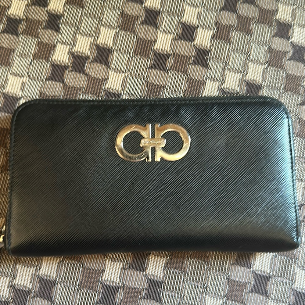 Ferragamo Continental wallet